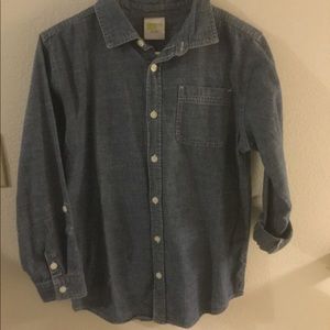 Crazy 8 chambray button up shirt